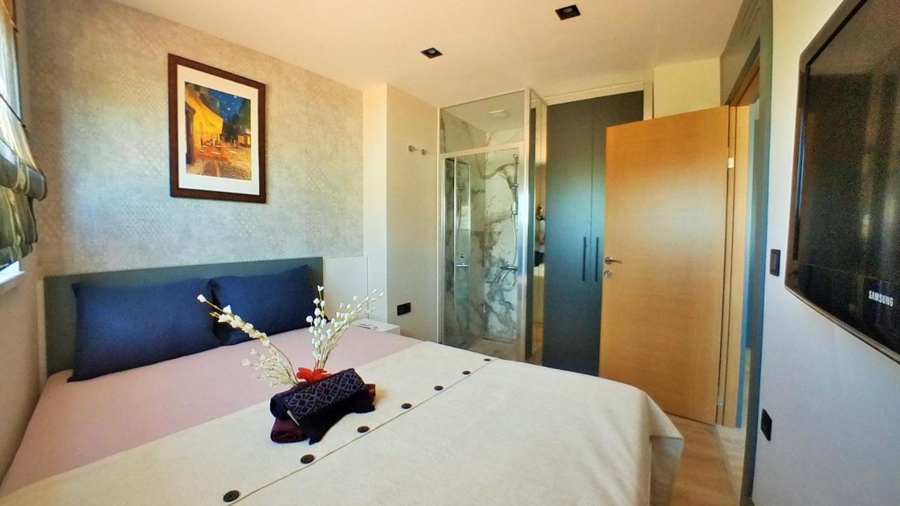 Fun&Sun Two Villas For Big Families 베렉 외부 사진