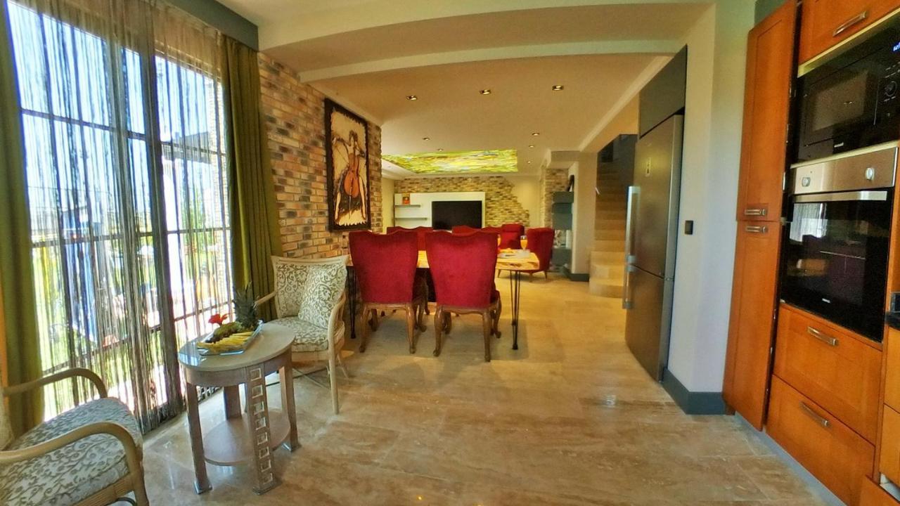 Fun&Sun Two Villas For Big Families 베렉 외부 사진